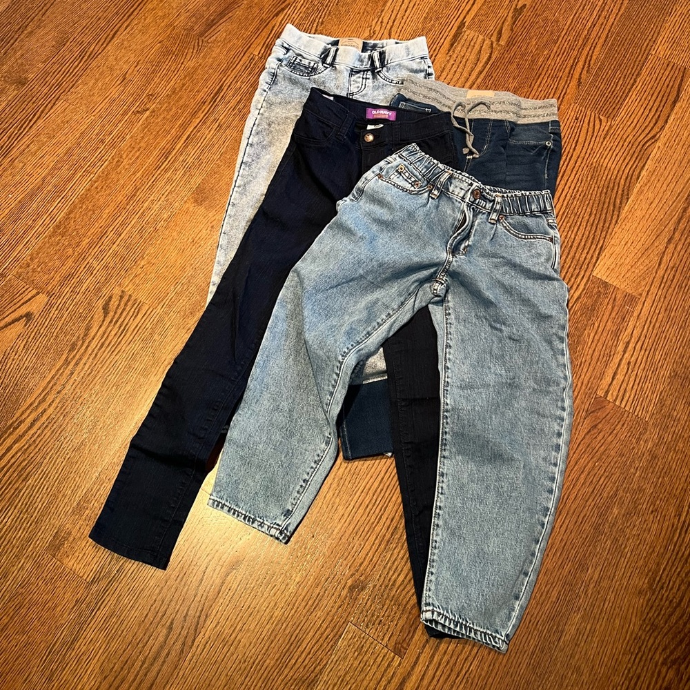 4 pairs of girls jeans!